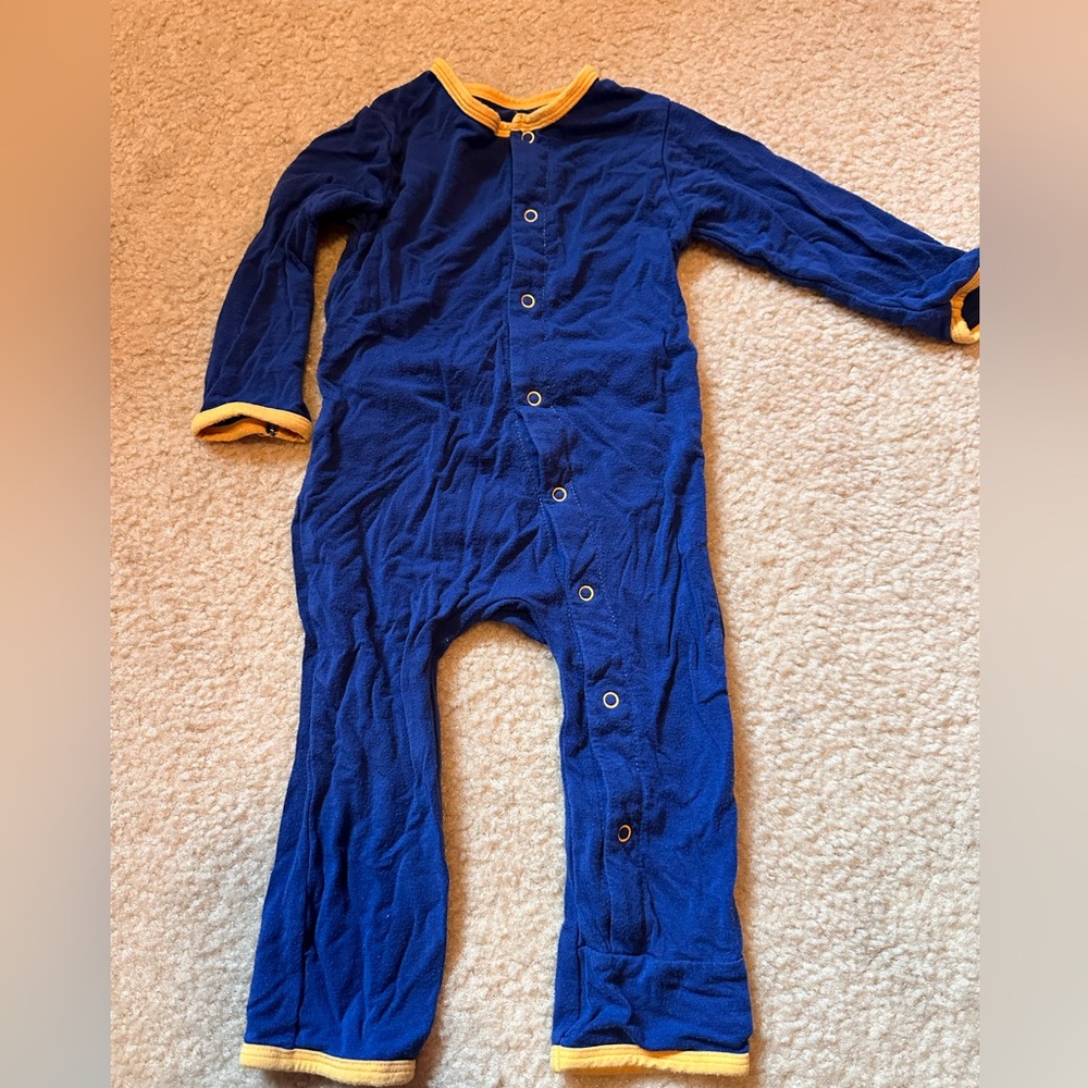 Used Kickee Pant one piece with snaps and camel embroidered butt flap. 6-9 month